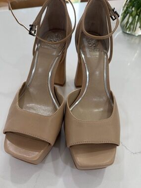 Vince Camuto Nude/Tan platform heel Ankle-Strap